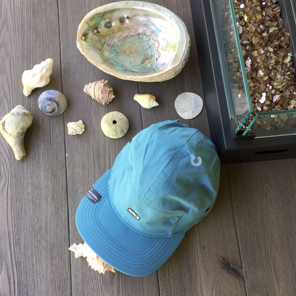 💧Hurley💧 - Picture 4 of 7